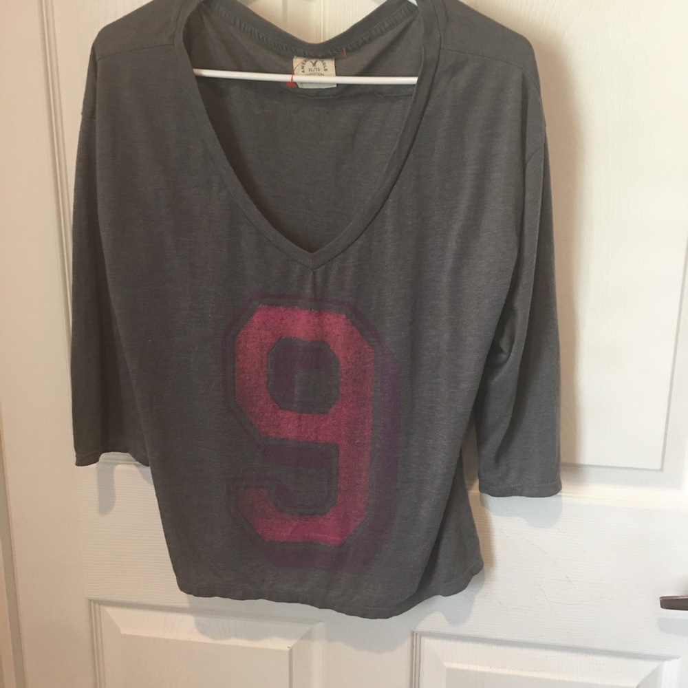 American Eagle #9 V-neck 3 quarter sleeves